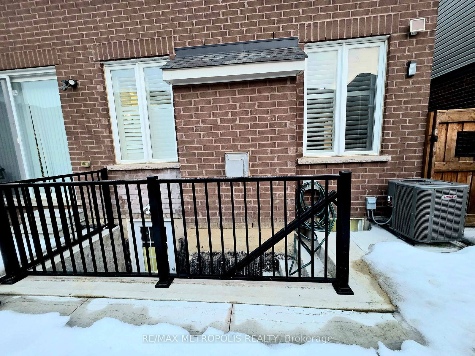 Detached House for lease at BSMT-136 Benhurst Crescent, Brampton, Northwest Brampton, L7A 0B7 - MLS: W12032449