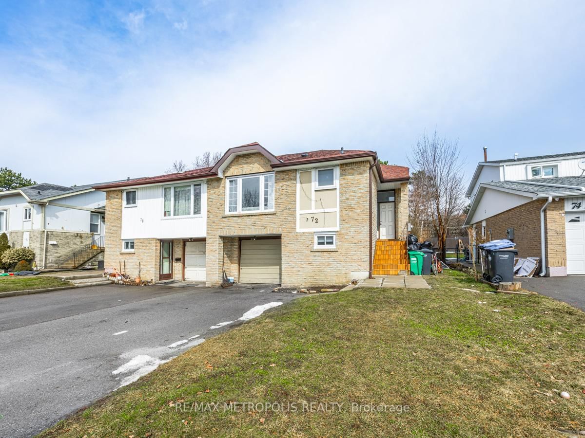 Semi-Detached House for sale at 72 Leacrest Street, Brampton, Westgate, L6S 3K6 - MLS: W12032762