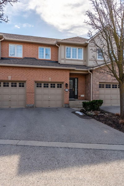 Unit 29 — 1050 Grand Blvd, Oakville - FA Falgarwood