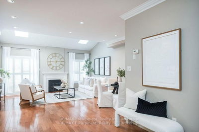 Unit 29 — 1050 Grand Blvd, Oakville - Falgarwood image-0-4