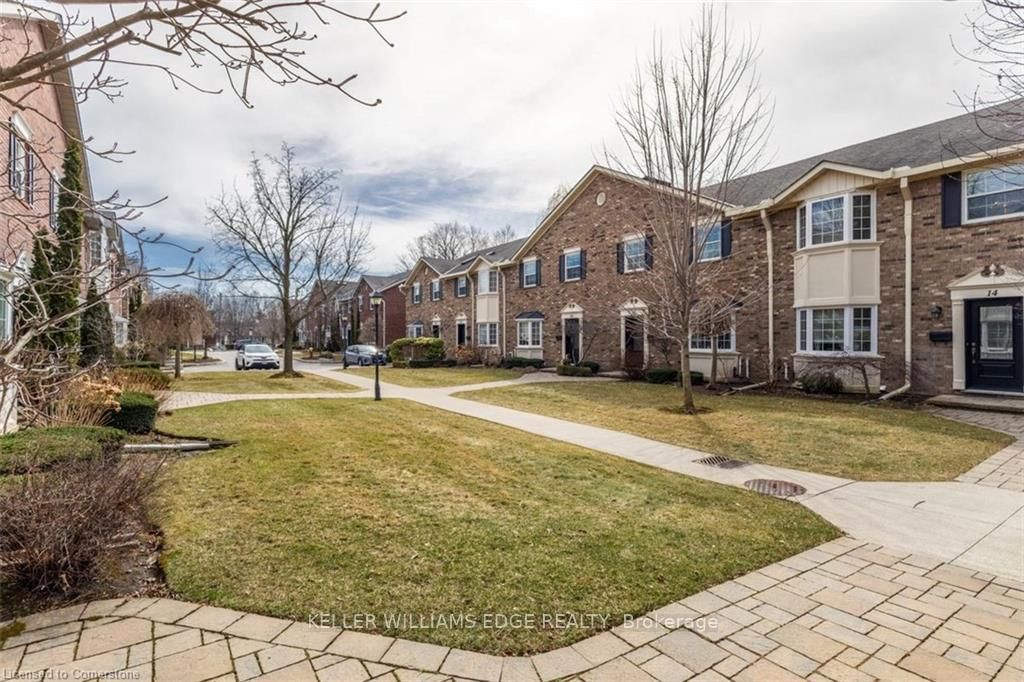 Townhouse for sale at 2-2407 Woodward Avenue, Burlington, Brant, L7R 4J2 - MLS: W12032845