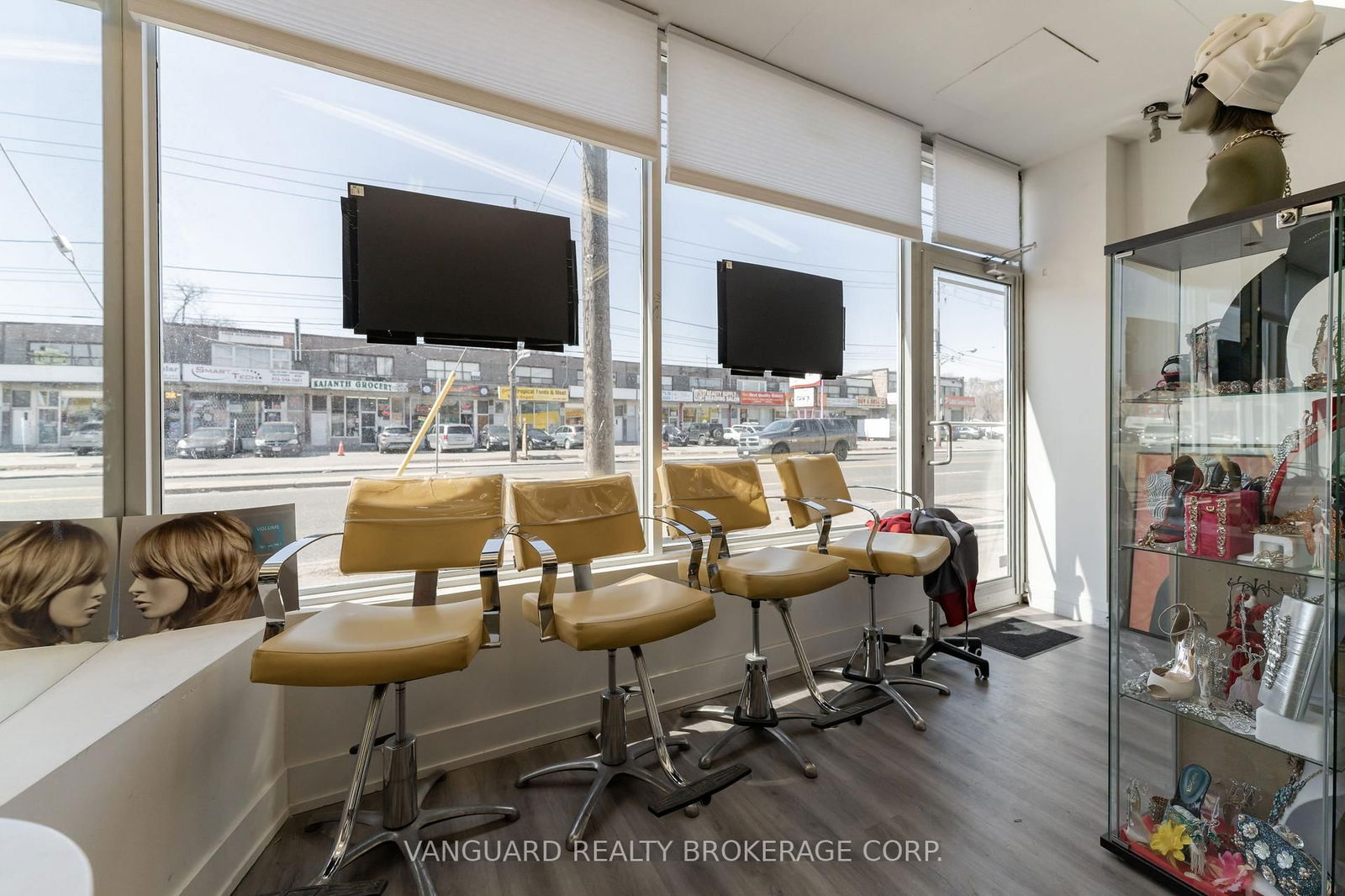 Store W/Apt/Office sold at 1705 -1707 Jane Street, Toronto, Rustic, M9N 2S3 - MLS: W12032893