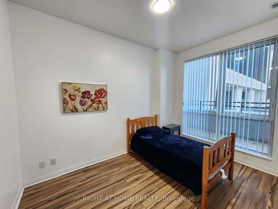 Unit 310 — 55 Eglinton Ave, Mississauga - Hurontario image-0-4