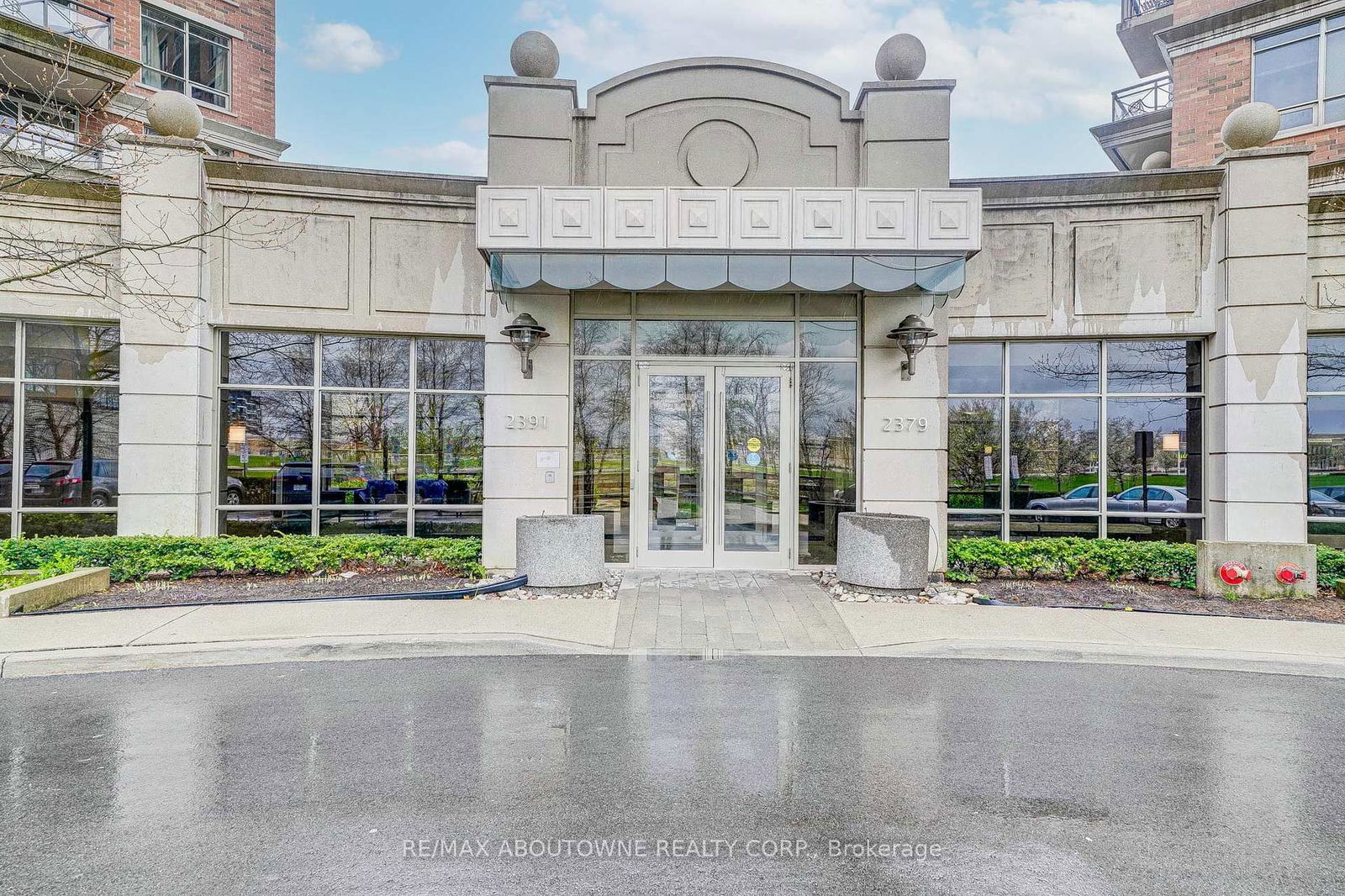 Condo for lease at 312-2391 Central Park Drive, Oakville, RO River Oaks, L6H 0E4 - MLS: W12033189