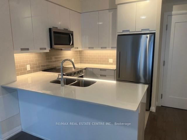 #1010 - 65 Watergarden Drive
