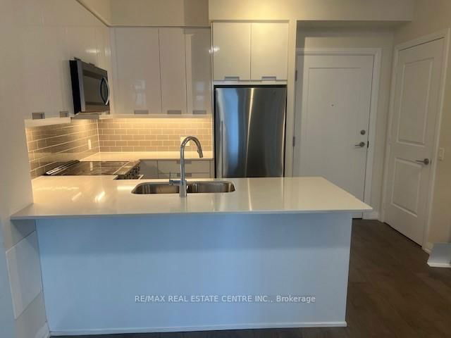 #1010 - 65 Watergarden Drive