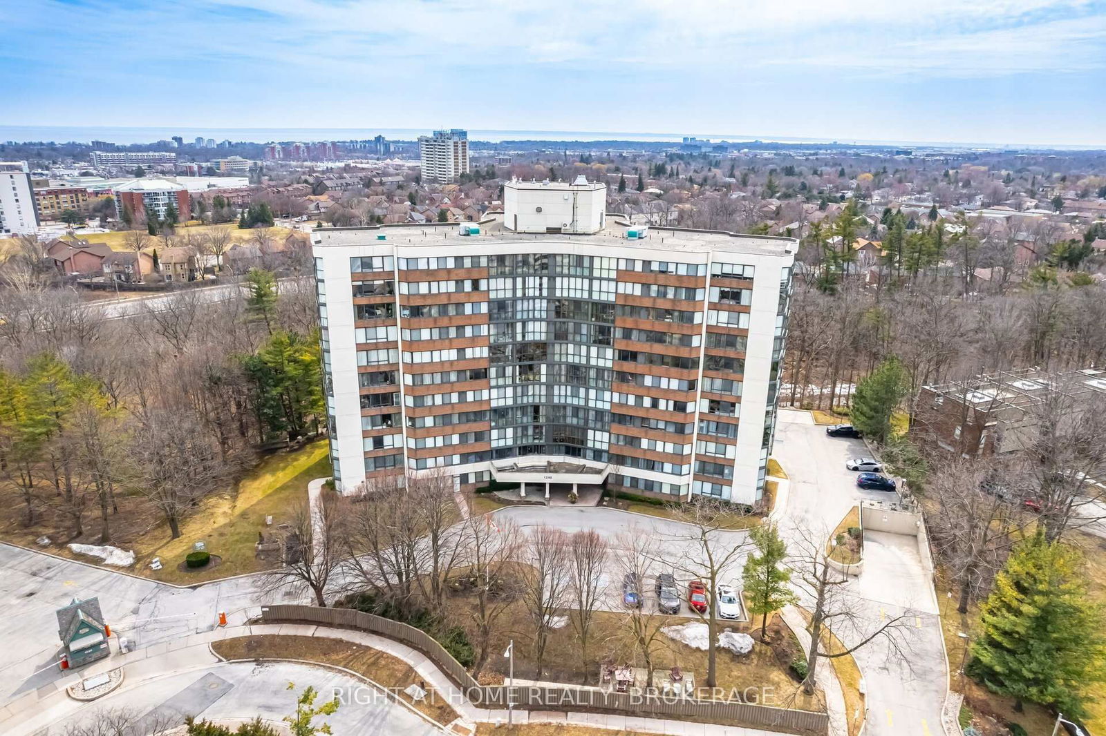 Condo for sale at 908-1240 Marlborough Court, Oakville, CP College Park, L6H 3K7 - MLS: W12033554