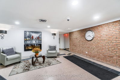 Unit 908 — 1240 Marlborough Crt, Oakville - College Park image-0-2