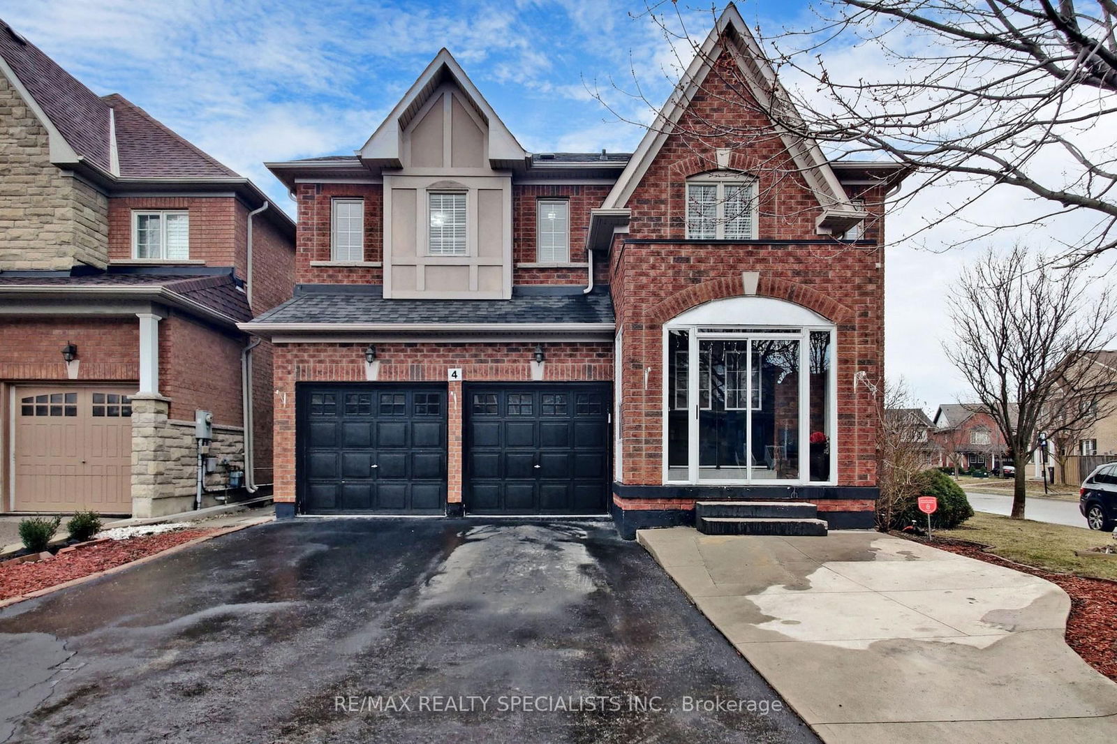 Detached House for sale at 4 Beresford Crescent, Brampton, Bram East, L6P 2M3 - MLS: W12033558