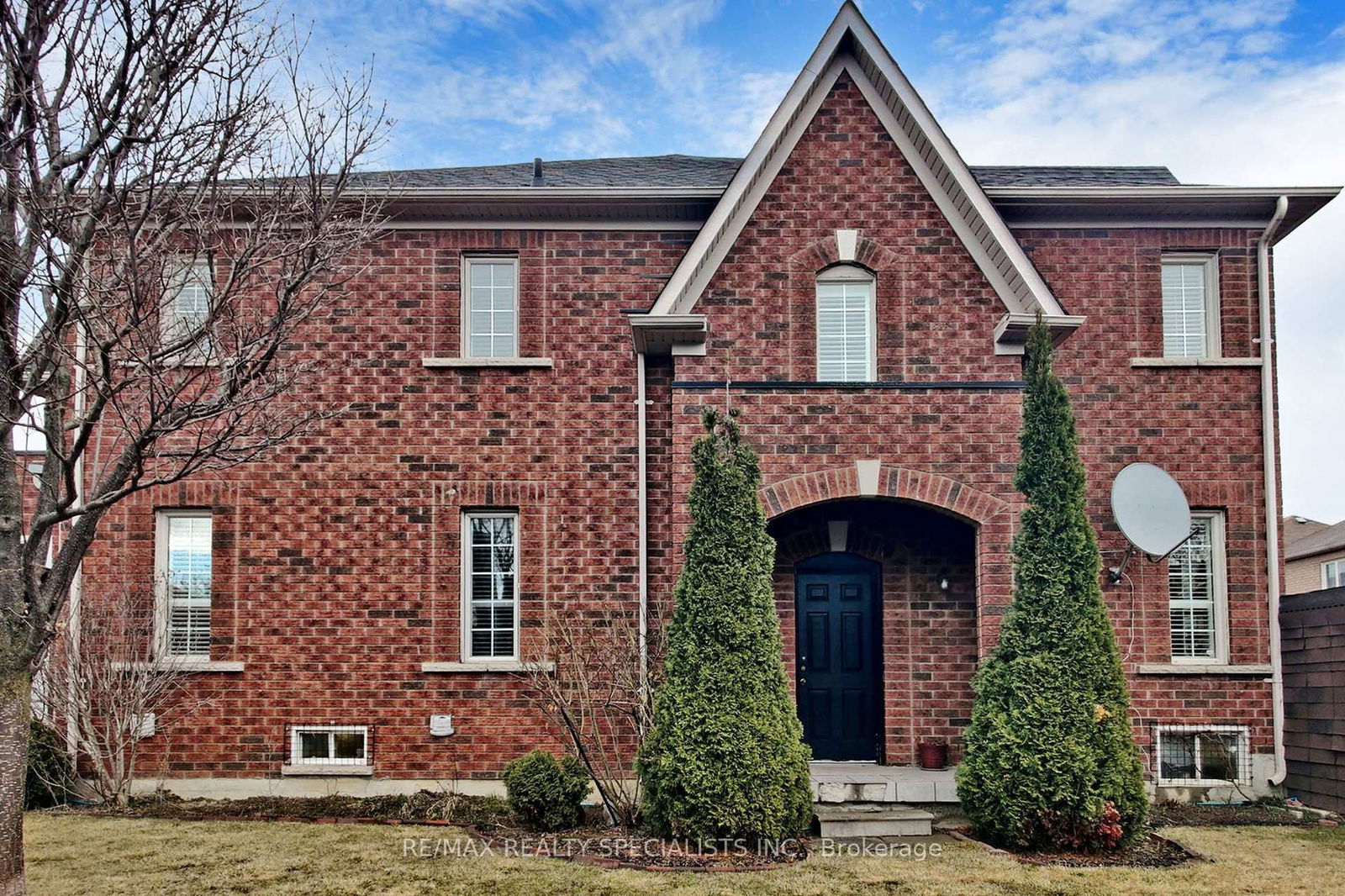 Detached House for sale at 4 Beresford Crescent, Brampton, Bram East, L6P 2M3 - MLS: W12033558