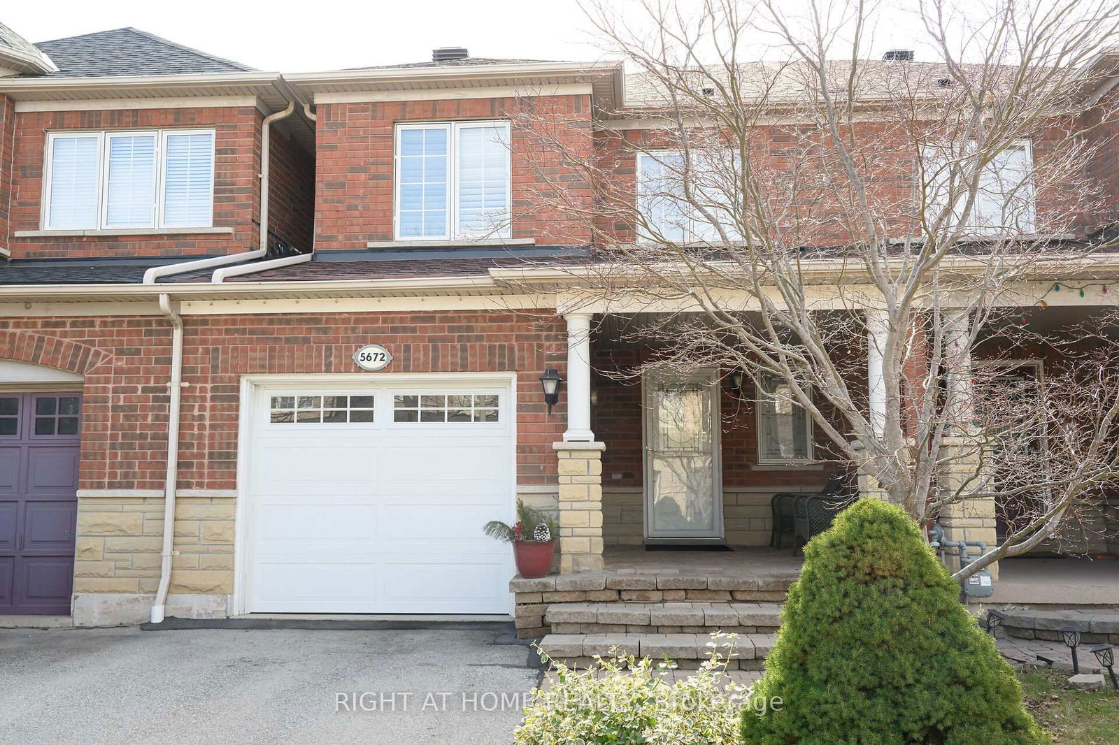 Townhouse for sale at 5672 Barbara Crescent, Burlington, Appleby, L7L 6X3 - MLS: W12033578