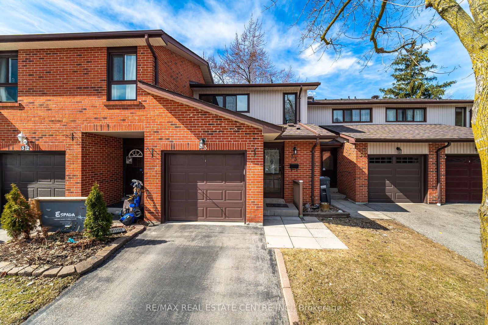 Townhouse for sale at 33 Dawson Crescent, Brampton, Brampton North, L6V 3M5 - MLS: W12033694