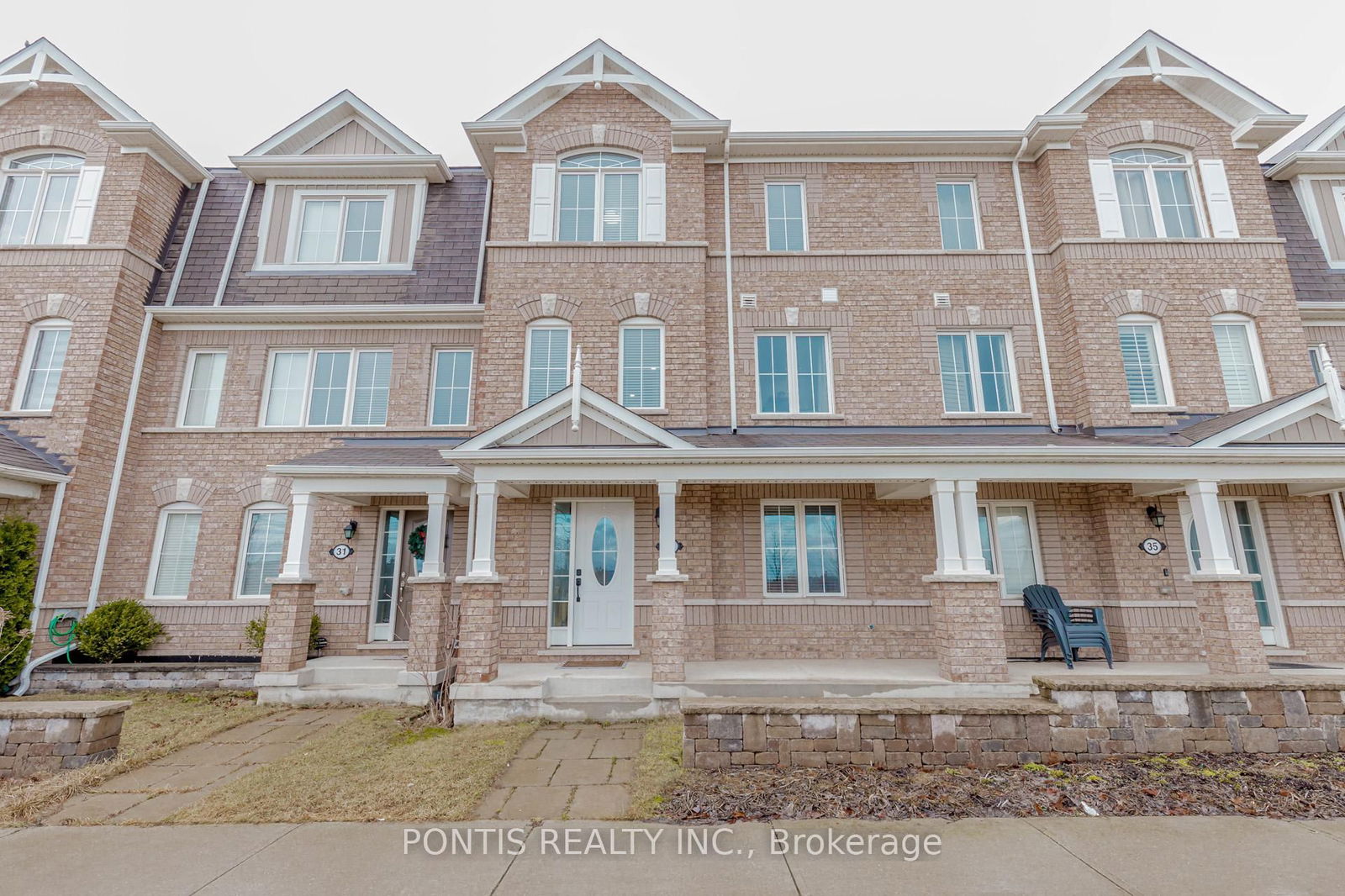 Townhouse for sale at 33 Tight Court, Milton, WI Willmott, L9T 8S2 - MLS: W12033825