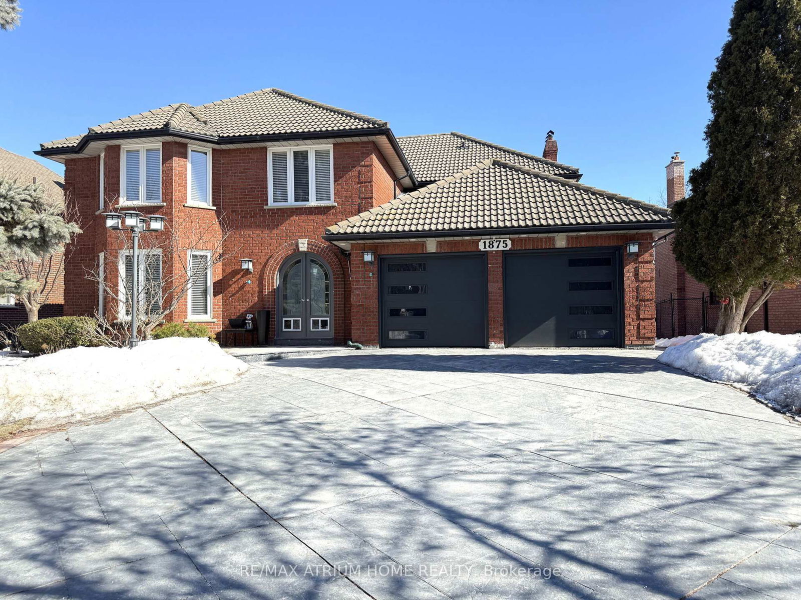 Detached House for sale at 1875 Folkway Drive, Mississauga, Erin Mills, L5L 2X1 - MLS: W12034016