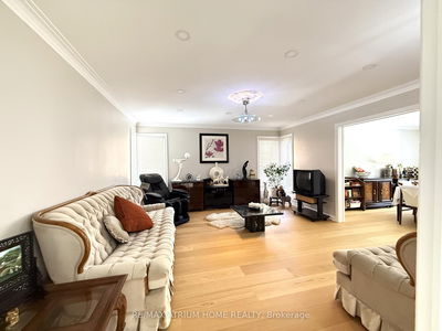 1875 Folkway Dr, Mississauga - Erin Mills image-0-2