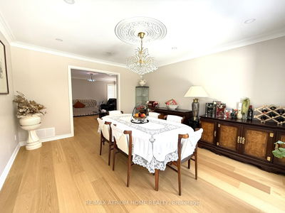 1875 Folkway Dr, Mississauga - Erin Mills image-0-3