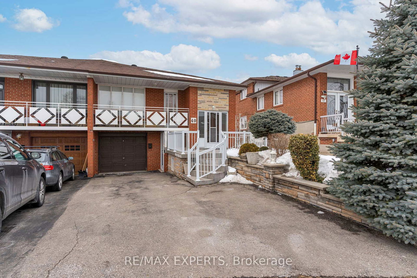 Semi-Detached House for sale at 40 Benrubin Drive, Toronto, Humber Summit, M9L 2H4 - MLS: W12034356