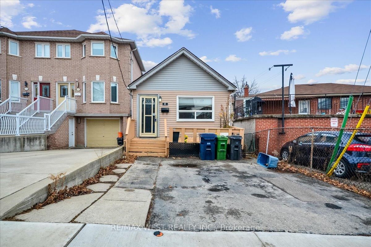 Detached House for sale at 47 Harlton Crescent, Toronto, Keelesdale-Eglinton West, M6M 1L2 - MLS: W12034423