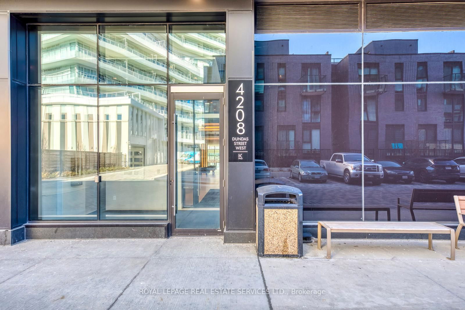 Condo leased at 511-4208 Dundas Street, Toronto, Edenbridge-Humber Valley, M8X 0B1 - MLS: W12034437