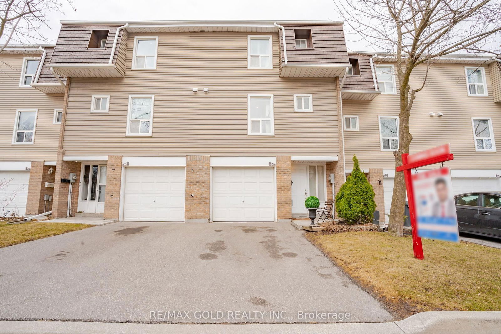 Townhouse for sale at 64 Enmount Drive, Brampton, Southgate, L6T 4C9 - MLS: W12034482