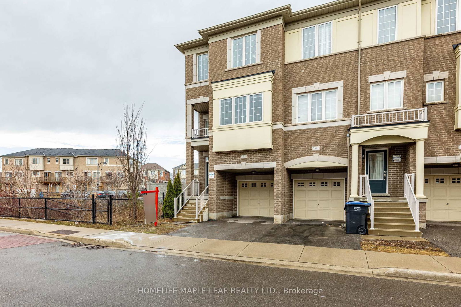 Townhouse for sale at 2 Cedarland Road, Brampton, Credit Valley, L6Y 6E5 - MLS: W12034498