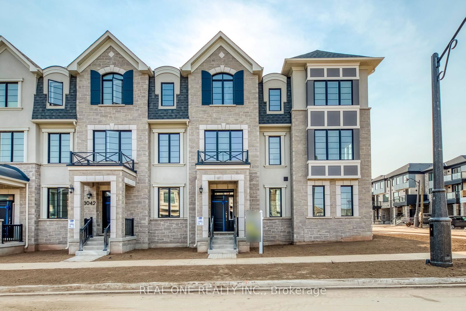 Townhouse for sale at 3044 Bramall Gdns, Oakville, JM Joshua Meadows, L6H 7Y2 - MLS: W12034502