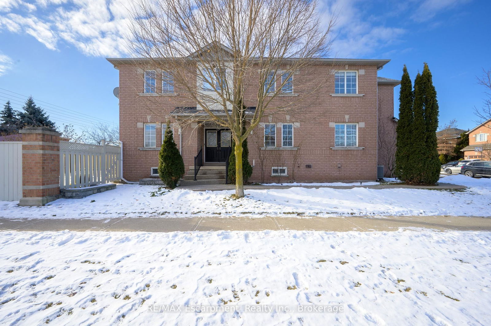 Semi-Detached House for sale at 2010 Blue Jay Boulevard, Oakville, WT West Oak Trails, L6M 3W2 - MLS: W12034647