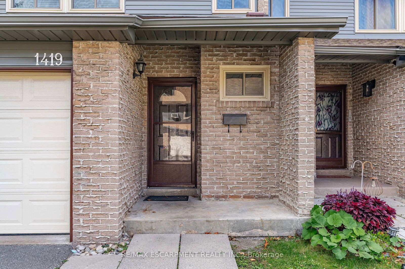 Townhouse for sale at 1419 Ester Drive, Burlington, Tyandaga, L7P 1L5 - MLS: W12034712