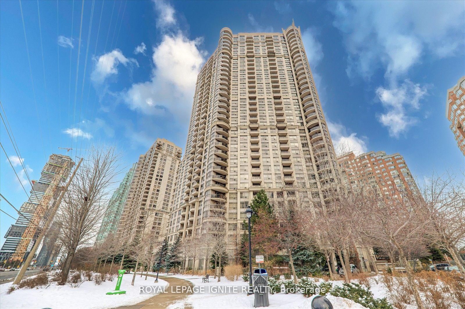 Condo for sale at 803-310 Burnhamthorpe Road, Mississauga, City Centre, L5B 4P9 - MLS: W12034879