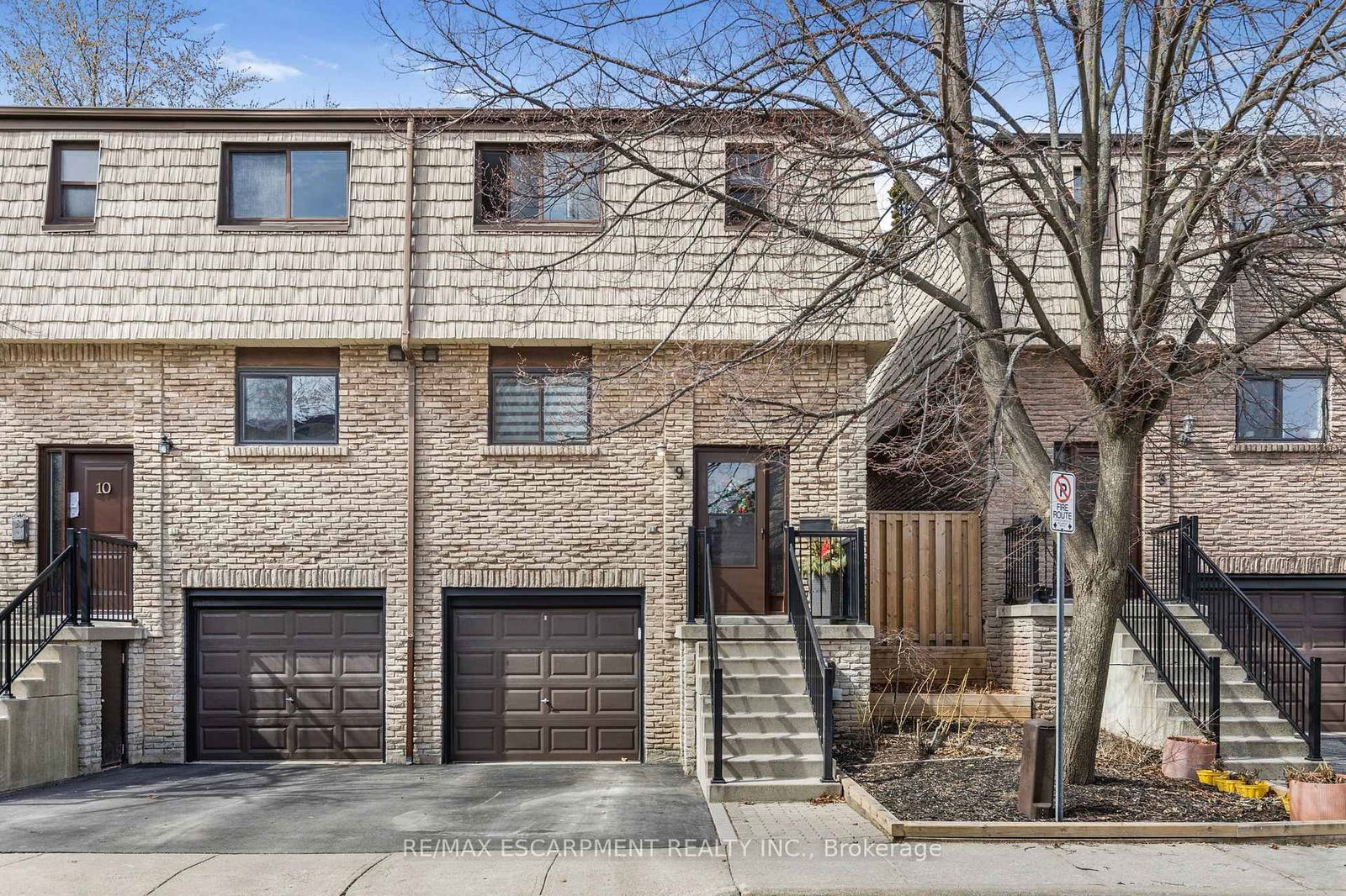 Townhouse for sale at 9-1532 Sixth Line, Oakville, CP College Park, L6H 2P2 - MLS: W12034895