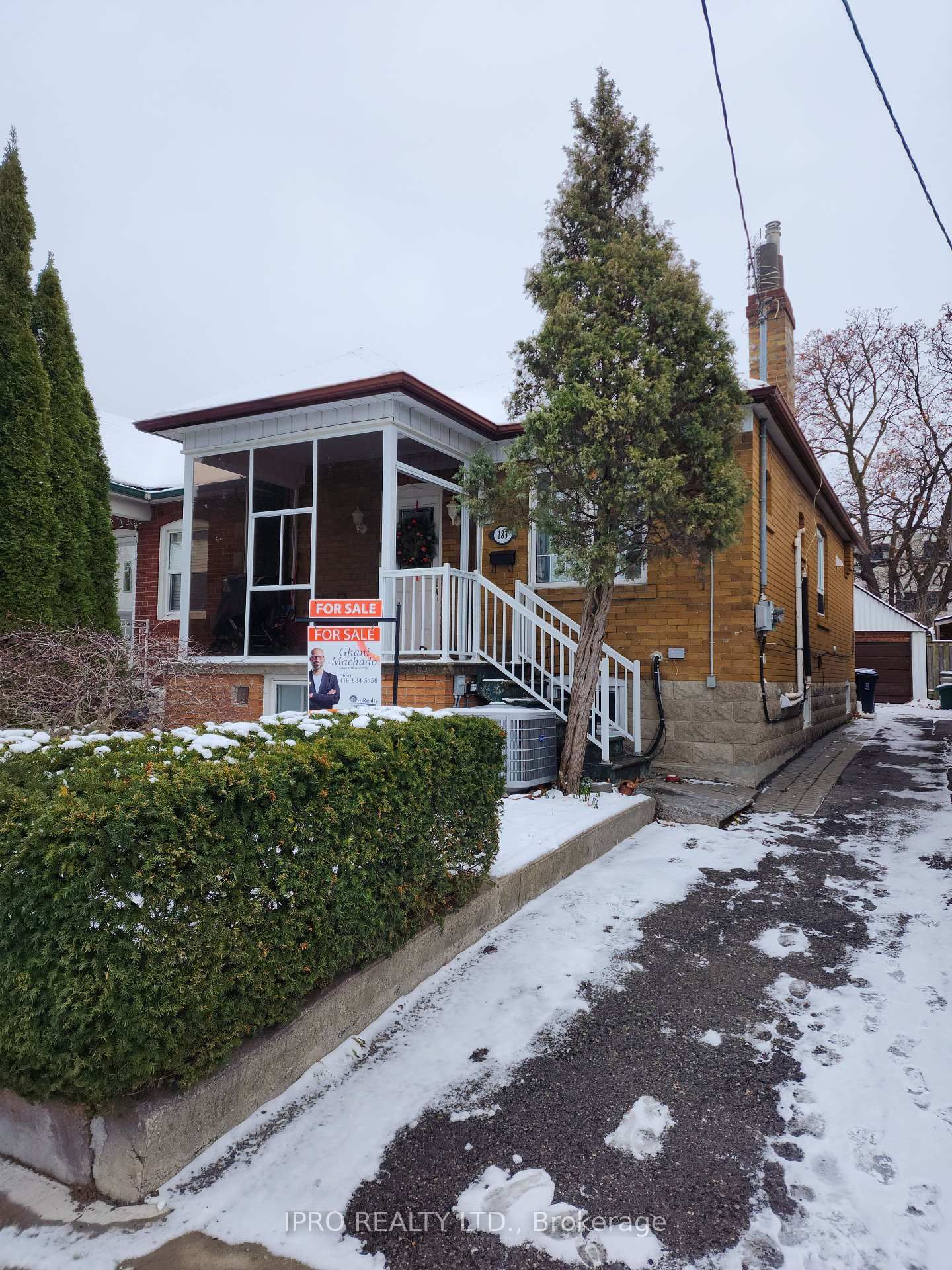 Detached House for sale at 183 Livingstone Avenue, Toronto, Briar Hill-Belgravia, M6E 2L9 - MLS: W12035227