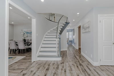 89 Sal Circ, Brampton - Sandringham-Wellington image-0-2