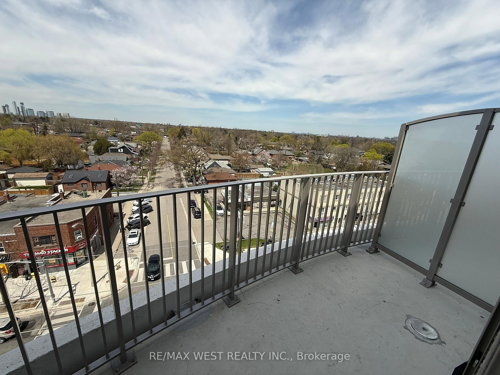 689 The Queensway, Unit 711 - Photo 22