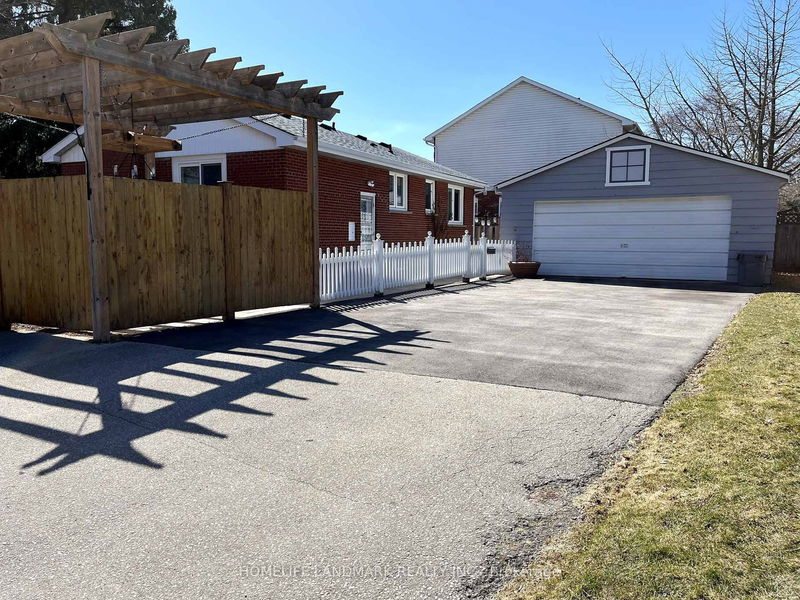 home for lease on Main-567 Kingswood Place