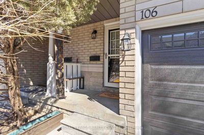 Unit 106 — 455 Apache Crt, Mississauga - Hurontario image-0-2