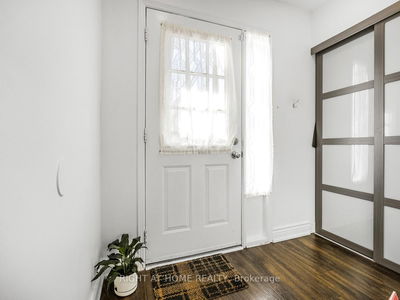 Unit 28 — 2355 Fifth Line, Mississauga - Sheridan image-0-2