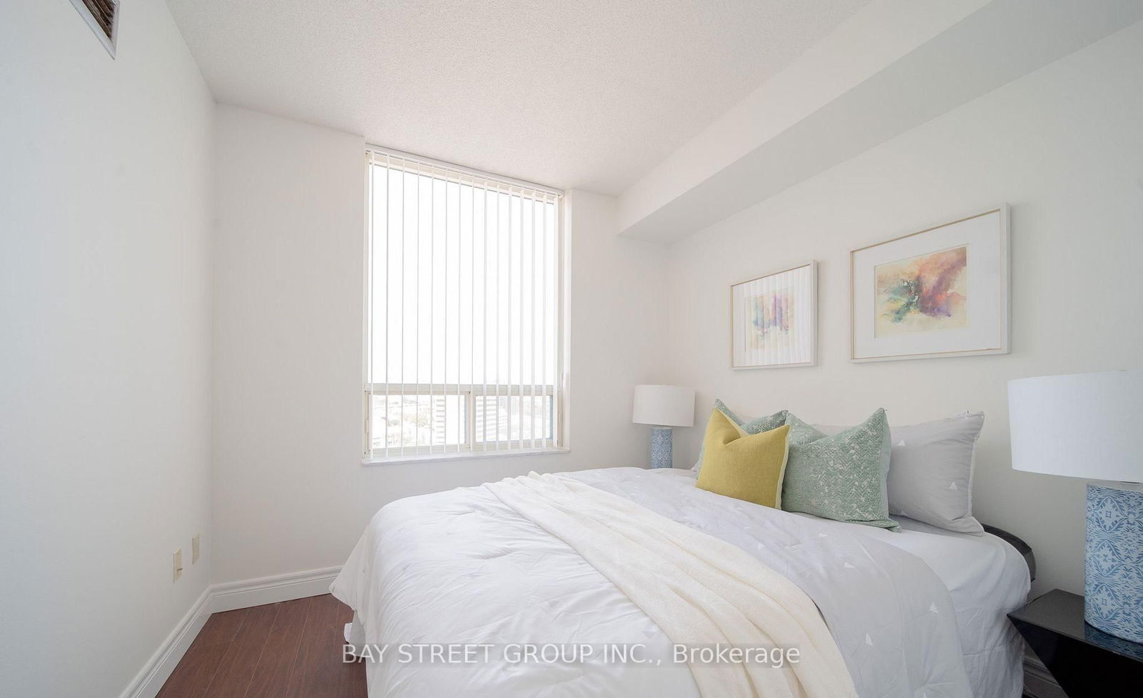 Condo for sale at 1905-265 Enfield Place, Mississauga, City Centre, L5B 3Y7 - MLS: W12036817