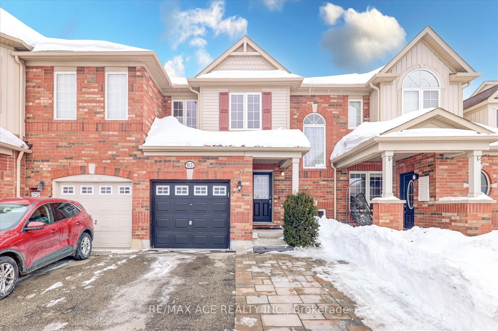 Townhouse for sale at 813 Scott Boulevard, Milton, HA Harrison, L9T 2C9 - MLS: W12036837