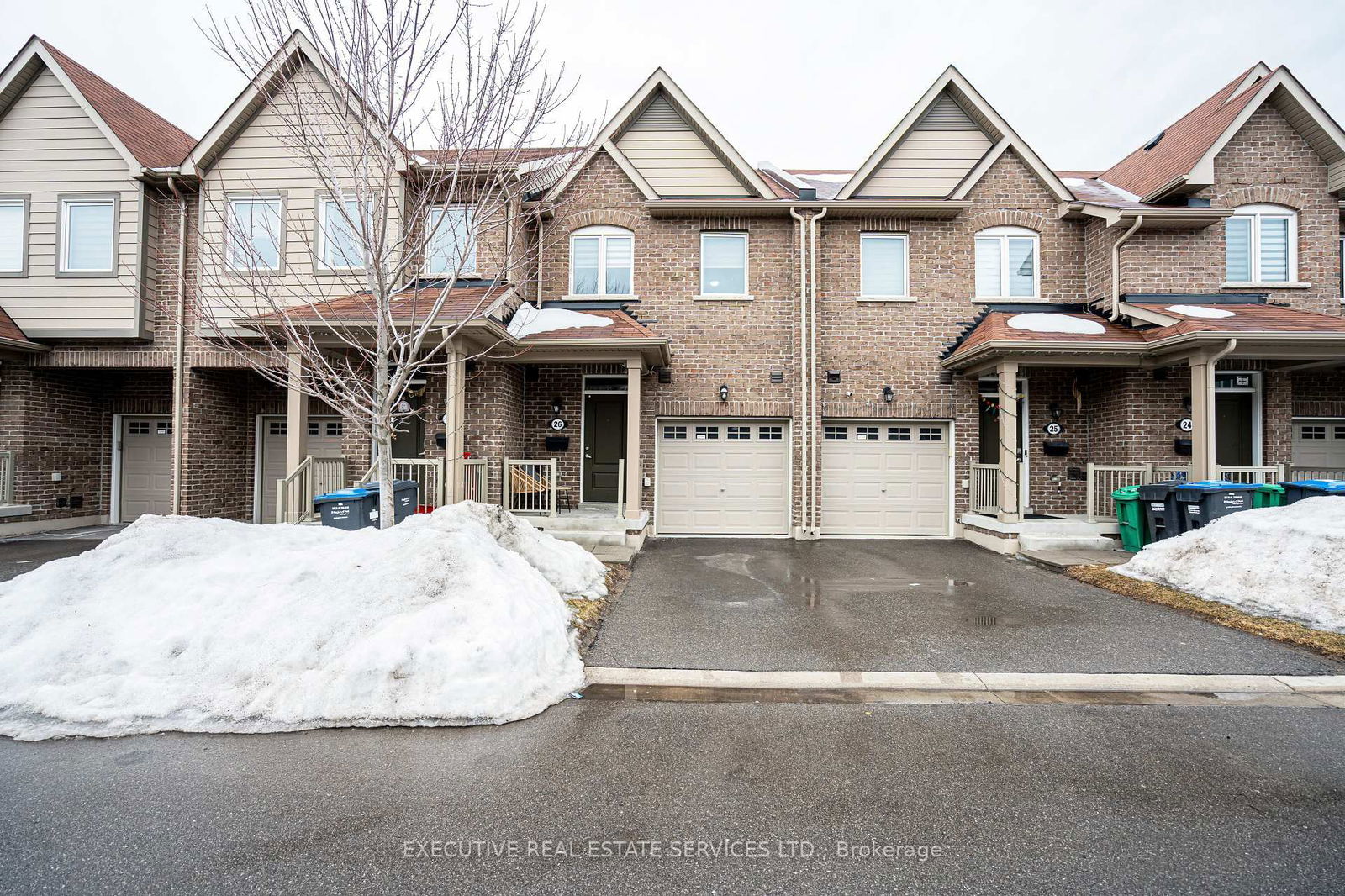 Townhouse sold at 26-50 Edinburgh Drive, Brampton, Bram West, L6Y 1N9 - MLS: W12036898