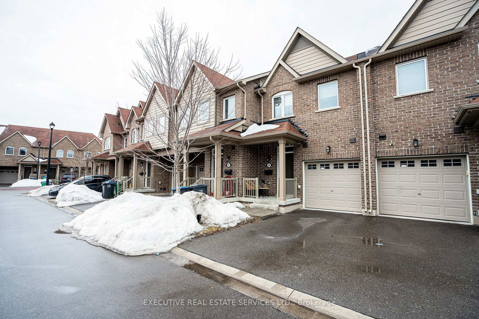 Townhouse sold at 26-50 Edinburgh Drive, Brampton, Bram West, L6Y 1N9 - MLS: W12036898