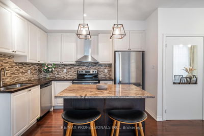 Unit 302 — 1437 Lakeshore Rd, Mississauga - Lakeview image-0-2