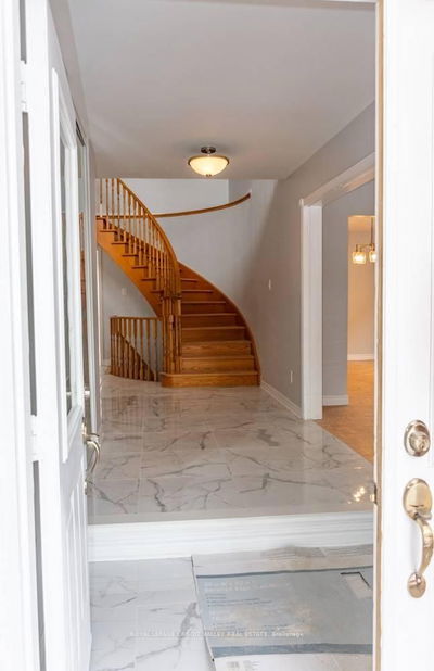 4 Lafleur Crt, Brampton - Fletcher's Creek South image-0-4