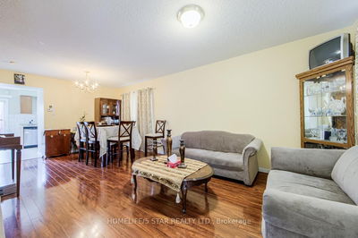 73 BOTAVIA DOWNS Dr, Brampton - Fletcher's Meadow image-0-4
