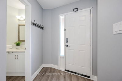 1301 Barberry Green, Oakville - Glen Abbey image-0-1
