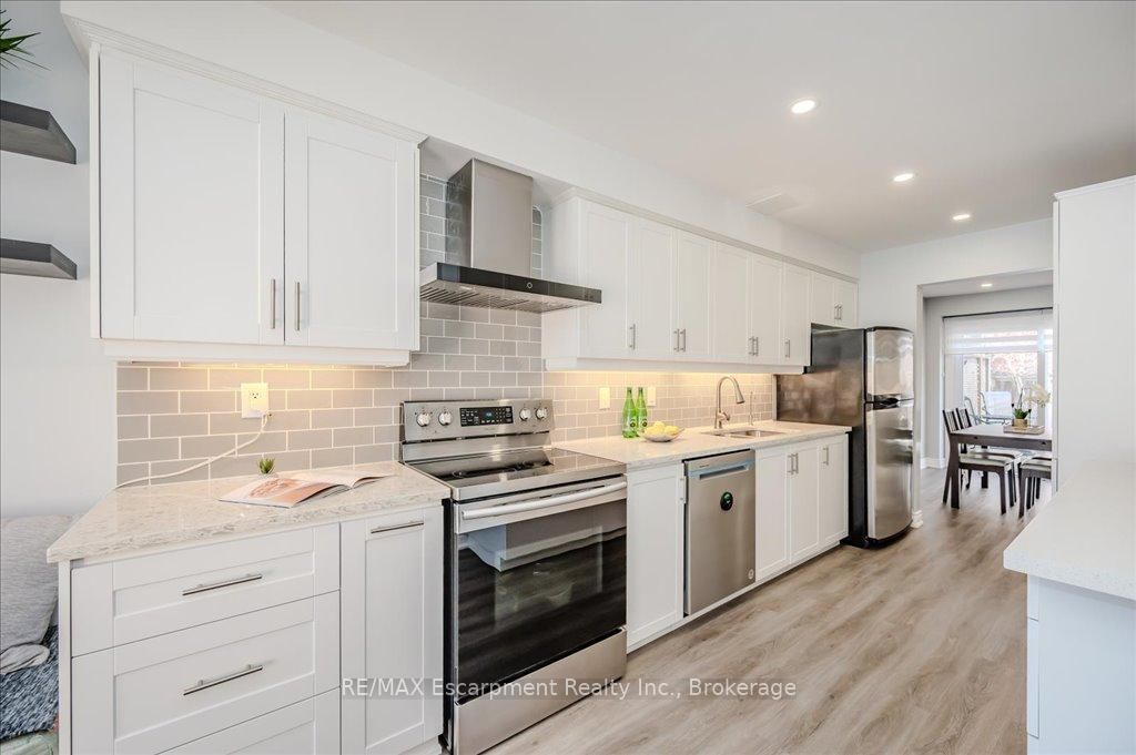 Detached House sold at 1301 Barberry Green N/A, Oakville, GA Glen Abbey, L6M 2A8 - MLS: W12037916