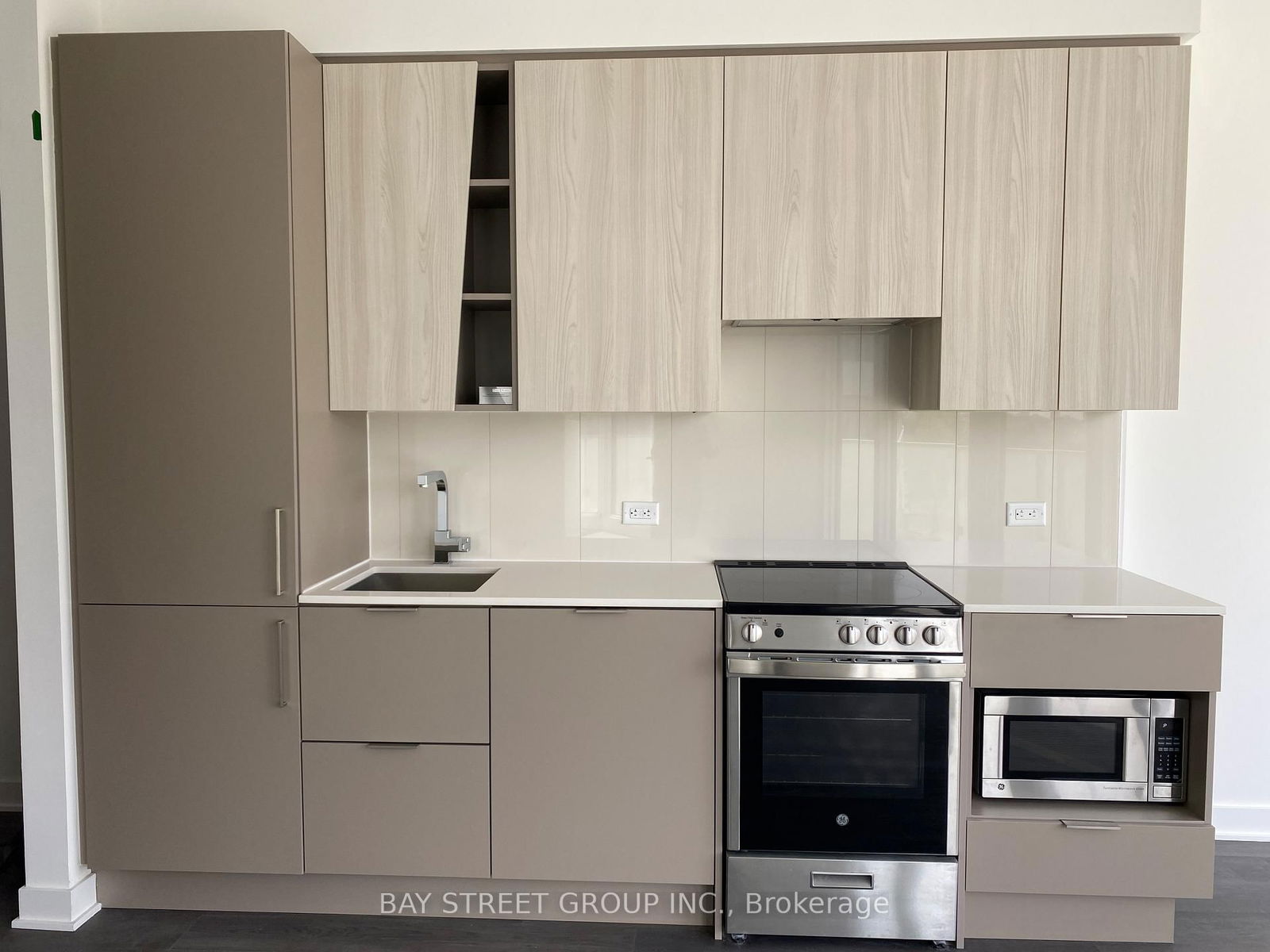 Condo for lease at 321-3900 Confederation Pkwy, Mississauga, City Centre, L5B 0K7 - MLS: W12037952