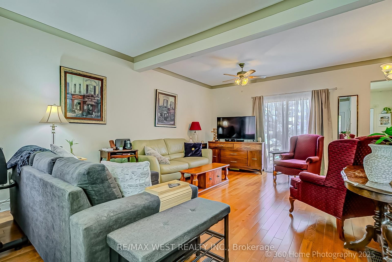Listing Image 6