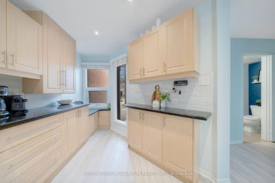 Unit 26 — 2065 Sixth Line, Oakville - River Oaks image-0-4