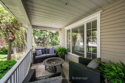 76 Brock St, Oakville - Central image-0-2