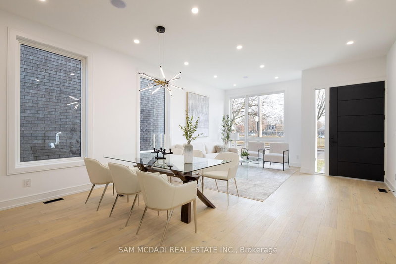 24 Twenty First St, Toronto, M8V 3L7 | Image 3